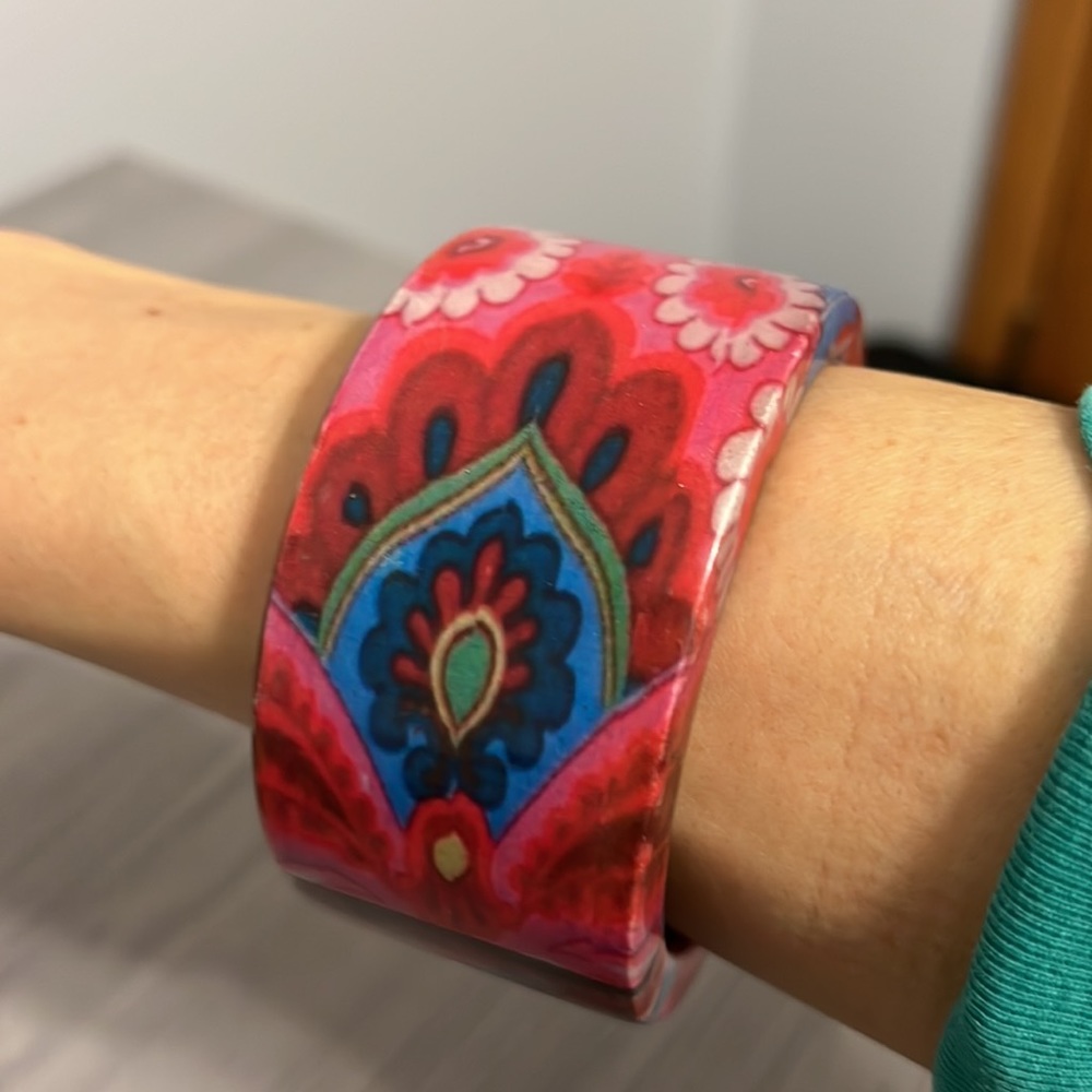 Vintage Floral Bangle Bracelet, Plastic, EUC